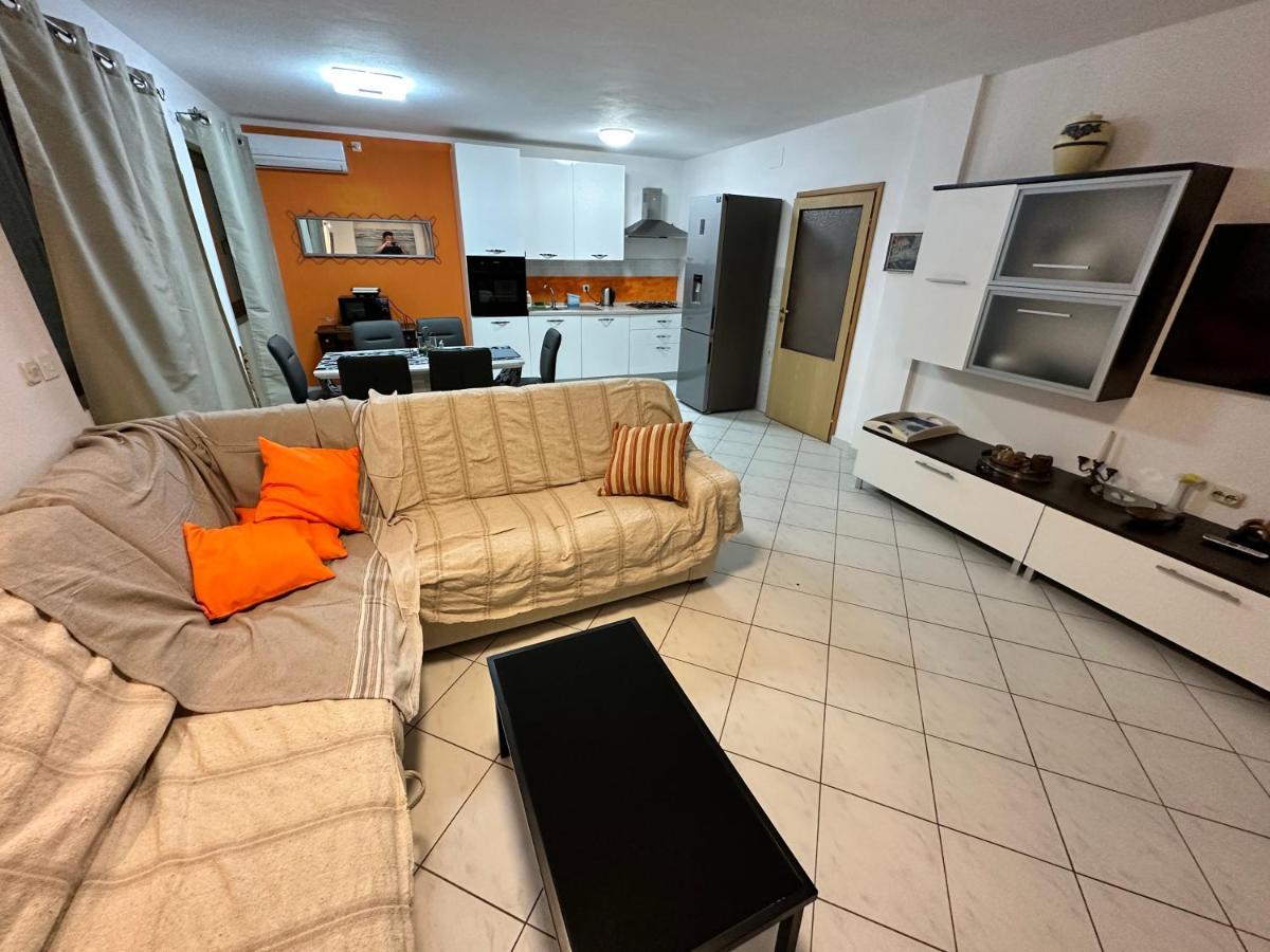 Vila Mazi Кърк Екстериор снимка